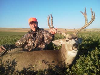 Wyoming Guided Trophy Deer Hunting