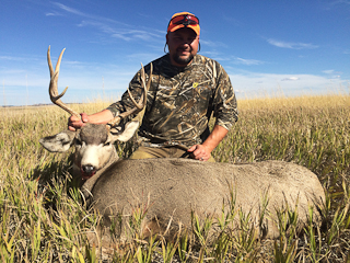 Wyoming Guided Trophy Mule Deer Hunts