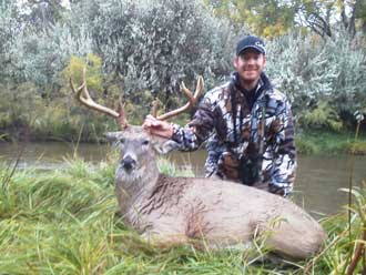 Wyoming Trophy Whitetail Hunting